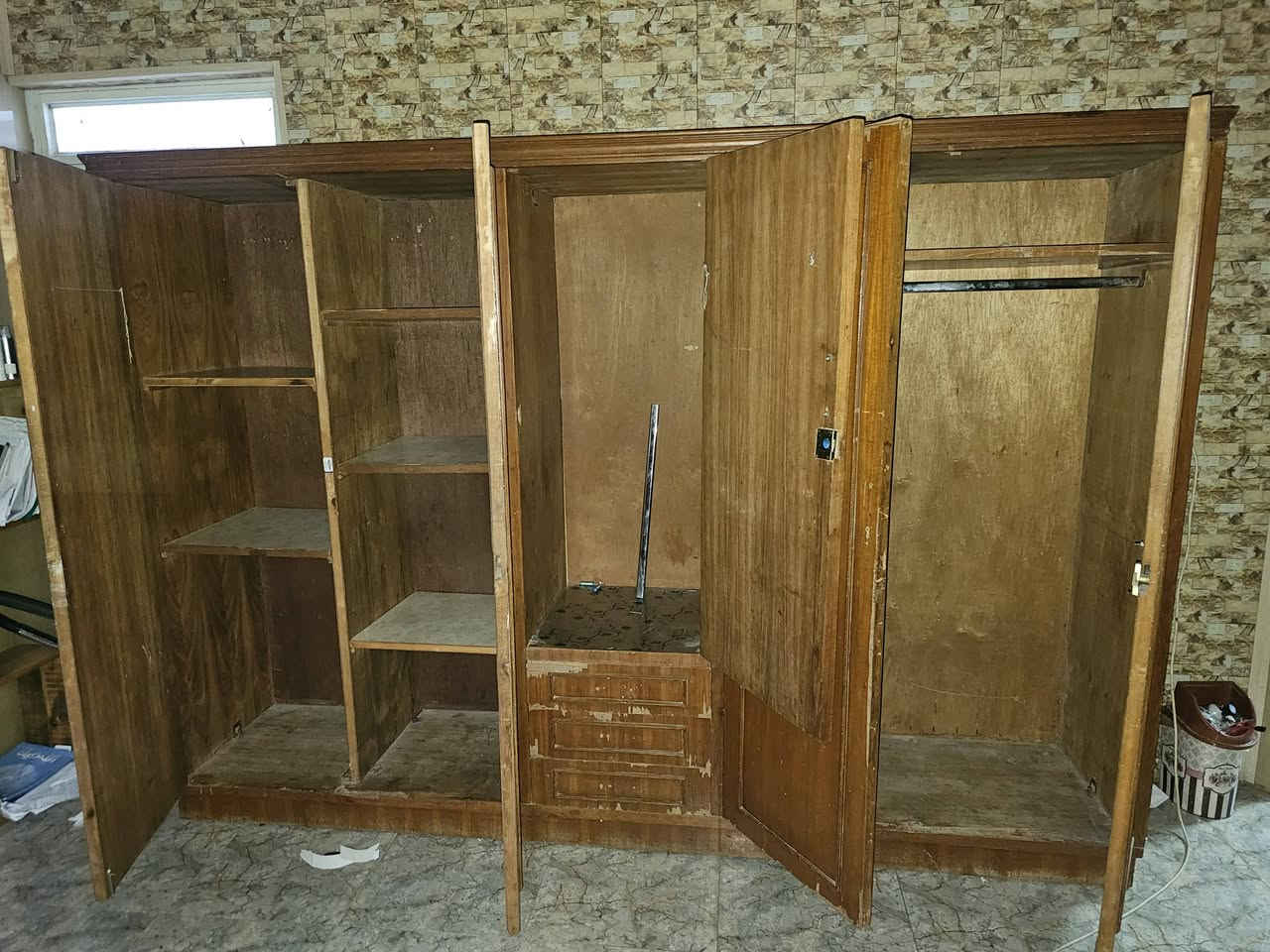 كنتور 5  ابواب صاج بره وجوه للبيع محتاج تلميع فقط
١٢٥ الف بغداد حي الخضراء 
*********** واتس اب
