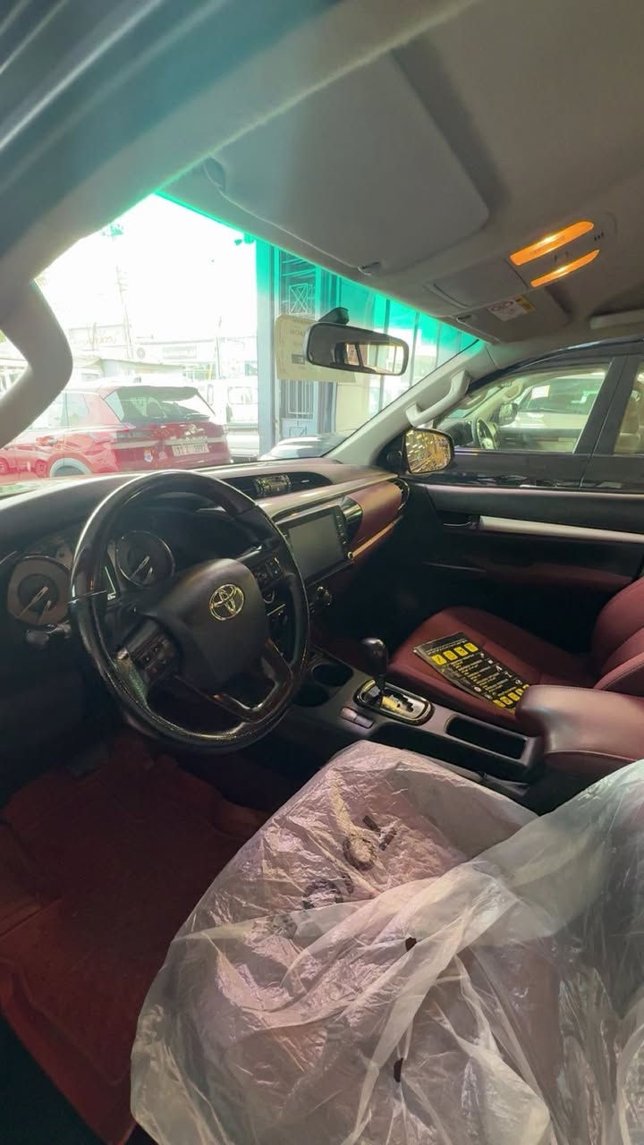 سلام عليكم

للبيع تويوتا هايلوكس 

موديد  2023 

ماشيه 77 الف 

فول مواصفات 

كامره  

شاشه 

حساسات اماميه + خلفيه 

شاحن لاسلكي + سلكي 

وباقي المواصفات المعروفه 

كفاله عامه 

السعر : 355مجال بسيط 

للاستفسار الاتصال على الرقم 

***********
