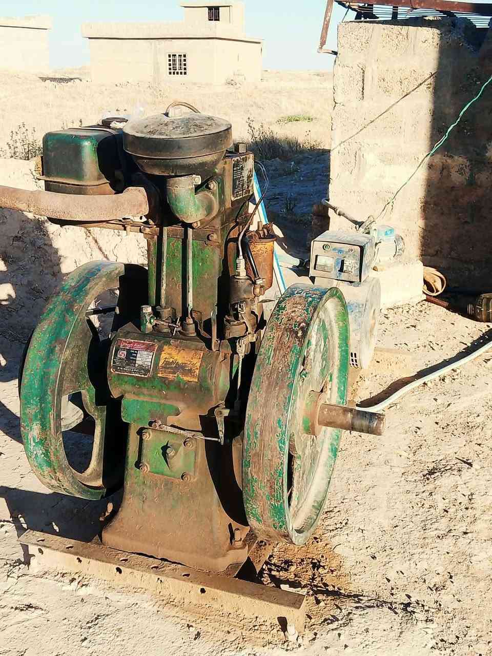 مولد لستر 8حصان للبيع معه راس توليد10كيفي الي يحب يستفسر يتصل عالرقم‏‪***********‬‏
