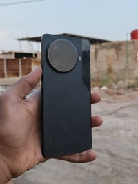 تكنو كامون 30برو G5 ذاكرة12للبيع250.  رقم الهاتف07727511825