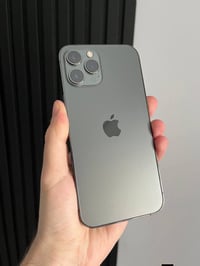 ايفون 12 برو ماكس ذاكره 256  بطاريه 100 مستبدله  مبدل شاشه حلووه 3 خيا...