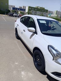 نيسان صني مصري موديل 25 ماشيه 13الف  مكفولة عده رصعه بلجاملغ  السعر 12...