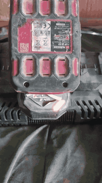 بطاريات 3 اثنين شغالات  الشواحن شغالات الدريل امبكت شغال الكوسرة عادية...