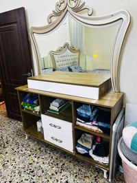 غرفة نوم لبيع ٩ قطع مستخدمه مكاني بغداد البلديات للاستفسار ٠٧٧٠٩٨٧٨٦٠٧