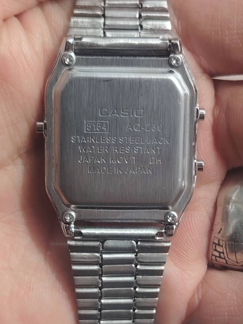 ساعة ⌚CASIO ياباني الصنع
ساعة ⌚مكينه ماطور
قطر الساعة⌚30سم📐
ساعة⌚دبل سير 
1️⃣سير حديد2️⃣سير جلد
تحتوي الساعة⬅️ سناتر 🕑وارقام🔢
⬅️وايضا معدن فولاذ مقاوم للصدا 
⬅️وضد الماء💦
⬅️سعر القطعة 60الف 💲
الحجز والاستفسار مراسلة الصفحة او الاتصال على الرقم ***********
