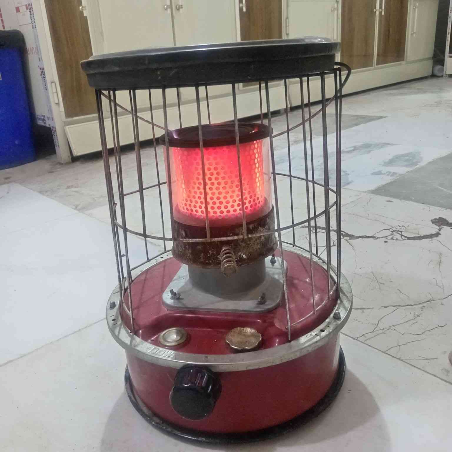 صوبة نفطية مستعملة للبيع شغالة سعره30الف رقمي ***********
