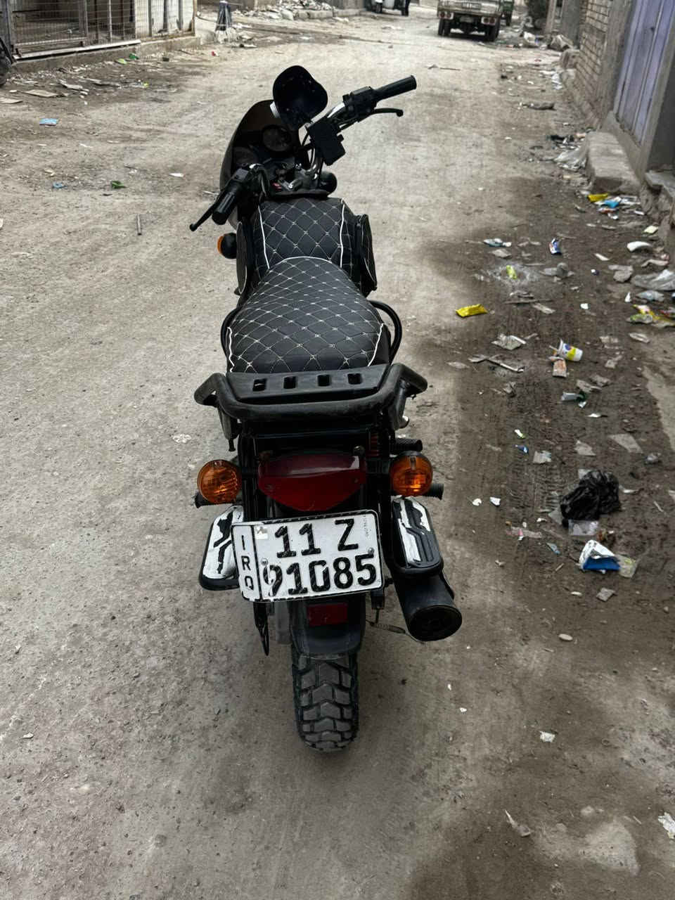 السلام عليكم بوكسر موديل 21 للبيع
الدراجه مجفته تجفيت شركه قبل شهر مجفتهه الدراجه متعوب عليهه ما بيهه اي نقص بس كفر صفاحي الدراجه مرقمه بأسمي وثاني يوم تحويل مكاني الغزاليه جرف الملح 
السعر مليون و850
*********** هاذه رقمي بي واتس
