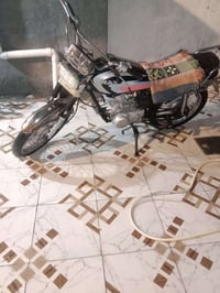 دراجه البيع موديل ٢٠ وراق سعر ٣٠٠ تصل 07706405229