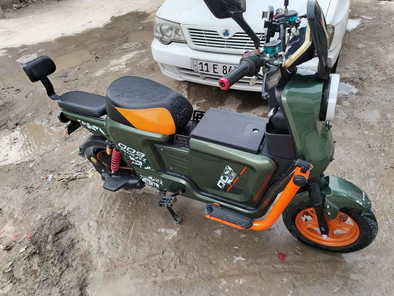 سلام عليكم دراجة x900 اخت الجديدة ستعمال اقل شهرين  سرعة 111 5 باتري ملف ١٢٠٠  بريكات دهن بصمة  تشغيل وبصمات ٢ وسويجات ٢ مانع سرقة تشغيل عن بعد وبعد معروفة لمواصفات  بيهة لكفر لمامي اني مبدلة طخيت دراجة ونفطر  وبدلتة ولباقي مكفول من كلشي  وكلشي شغال  لسلة موجودة اني مشادهة  سعر ٥٠٠ الف وبيهة مجال قليل لمكان البياع  تقاطع درويش المعالف  ***********
