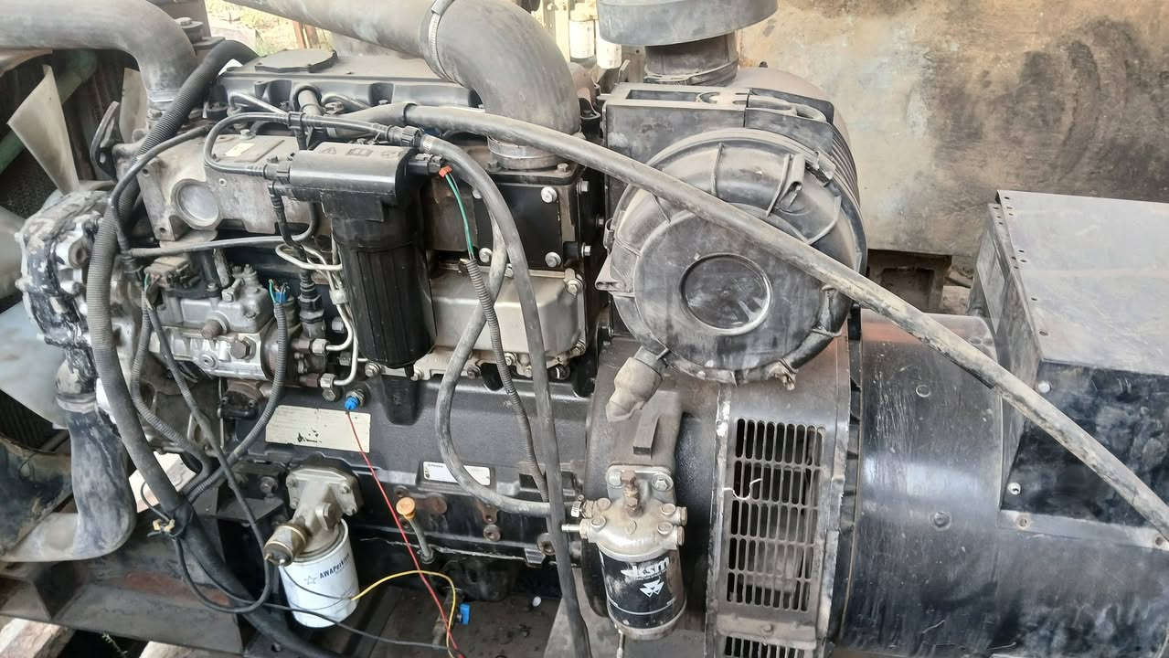 السلام عليكم.للبيع بيركنز ١٠٠ كيفي مجفت جديد غراض اصليه    ***********  ***********   بعده ع السحك العنوان ليوسفيه السعر ٣٨
