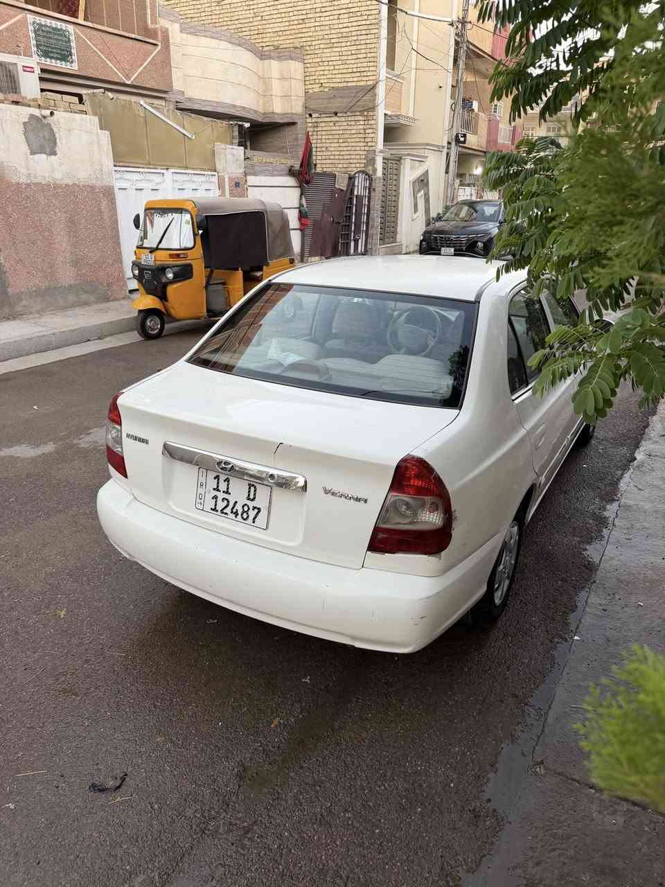 رقم بغداد باسمي تحويل ثاني يوم 
سياره بلاديه بدون ضربه بدون صبغ 
فقط بيها مكانين بارد موضحهن اخير صورتين 
كير مكينه بلادي بدون فتح 
كامله بدون اي نقص 
وعليها ادامه كامله قبل سبوع 
فيتبم 
تخم نوزلات 
تخم بلاكات 
صدر جديد خلفي امامي 
والسياره احلى من صور تجي وتشوف بعينك 
مكاني بغداد الشعب ثعالبه 
سعرها 77 وبيها مجال بسيط 
وكلشي موجود بالسوك المهجوم والنضيفه 
*********** واتساب ورصيد
