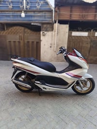 بي سي اكس • هوندا • PCX • دراجة نارية PCX • دراجة نارية هوندا • دراجة ...