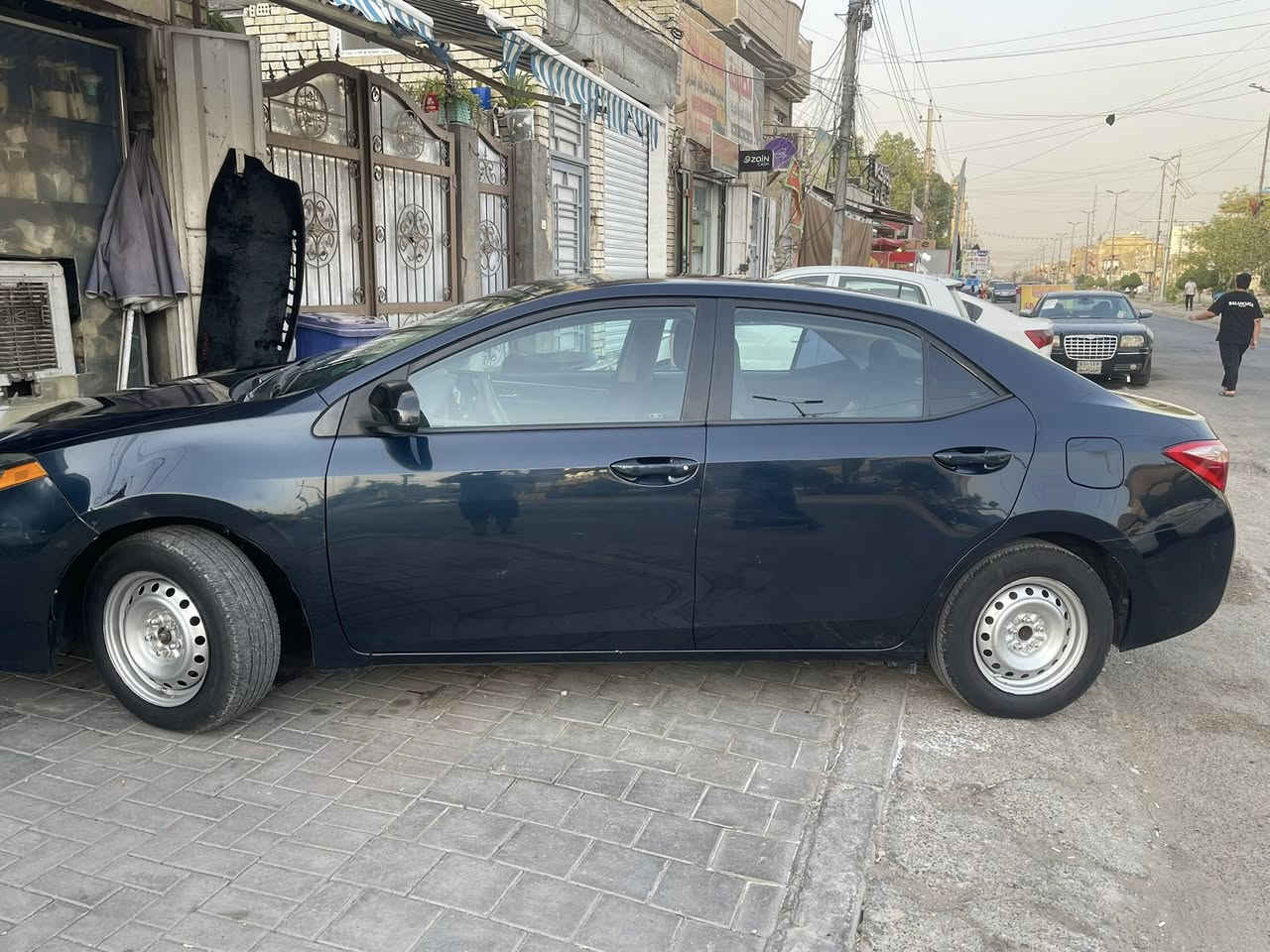 سلام عليكم كورلا موديل 2019 معروفة موصفات LE  
سيارة بدون قطعة صبغ بيهة ملاحضات بصيطة 
ماشية 93 بيهة فقط بارد بطرف بنيد  سعر 144 $ 
رقم ***********
