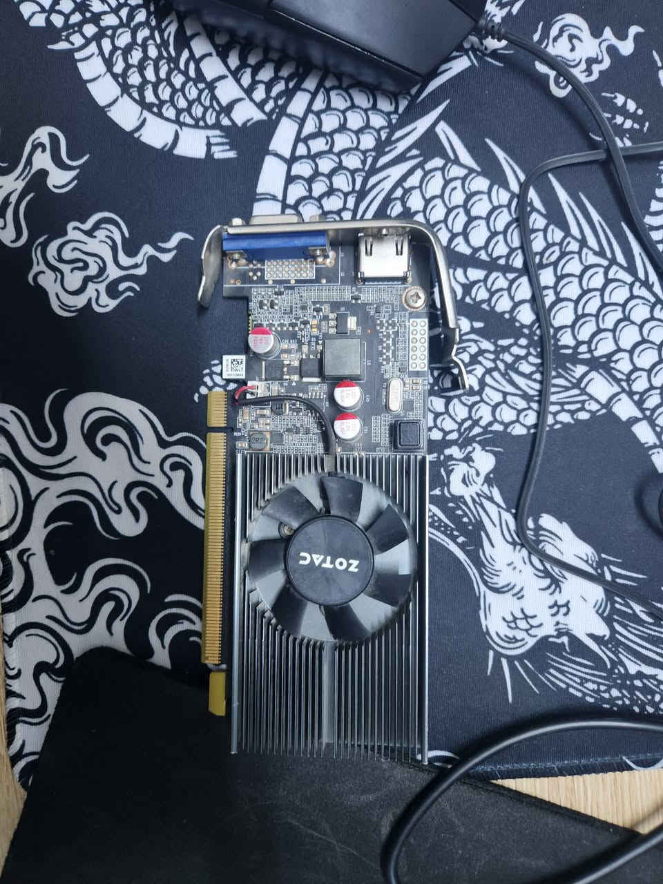 🔥 قطع متوفرة مع توصيل 🔥

🎮 GTX 1050 Ti
سعر 65 (لا تعدين ولا امزون )

🎮 GT 710
السعر: 25 مع توصيل

معالج 
Intel i5-6500 (جديد)
السعر: 35

مذربدورد 
H110-4S (جديدة)
السعر: 35

 رامات 
RAM 16GB DDR4  2133MHz
السعر: 55

 كيبورد 
GK70 Gaming Keyboard
مع الكارتون، مريحة جداً وشكلها مرتب وضخم وهم بي نايلونه بيها مغناطيس لا معصم 
السعر: 20

مذربورد + كيس سستم جيل ثامن
حجم متوسط، شغالة
السعر: 50

شاشه تشتغل ع باور بانك زغيره سعرها 35 1080p

قارء اقراص سعره 10 ينباع ب محلات ب 30 كارتونه مالته ضاعت

📦 يتوفر توصيل.


**إذا كنت صاحب هذا الإعلان وتريد حذفه لأي سبب، رجاءا أرسل رسالة إلى الدعم الفني**