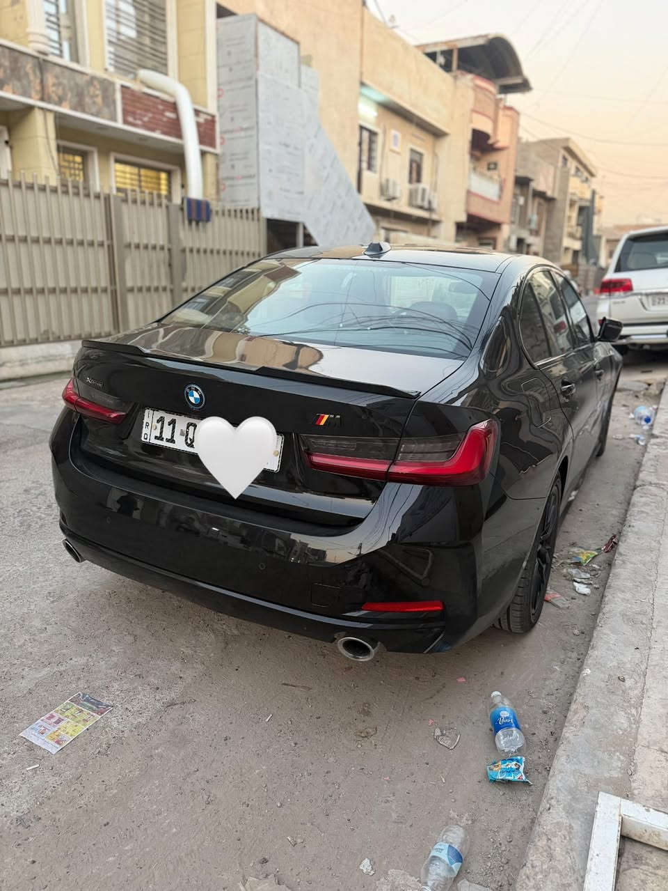 السلام عليكم  للبيع  .. 
BMW 330 2023 السيارة بلگن (بانزين هايبرد كهرباء ) اسودماشية 61  الف ميل 
وارد/ تبديل جاملغ عكس السايق فقط بدون دواخل وشواصي 

فول مواصفات رقم بغداد باسمي 

السعر 250 ورقه وبيها مجال 
مكان السياره بغداد الكرخ 
***********
