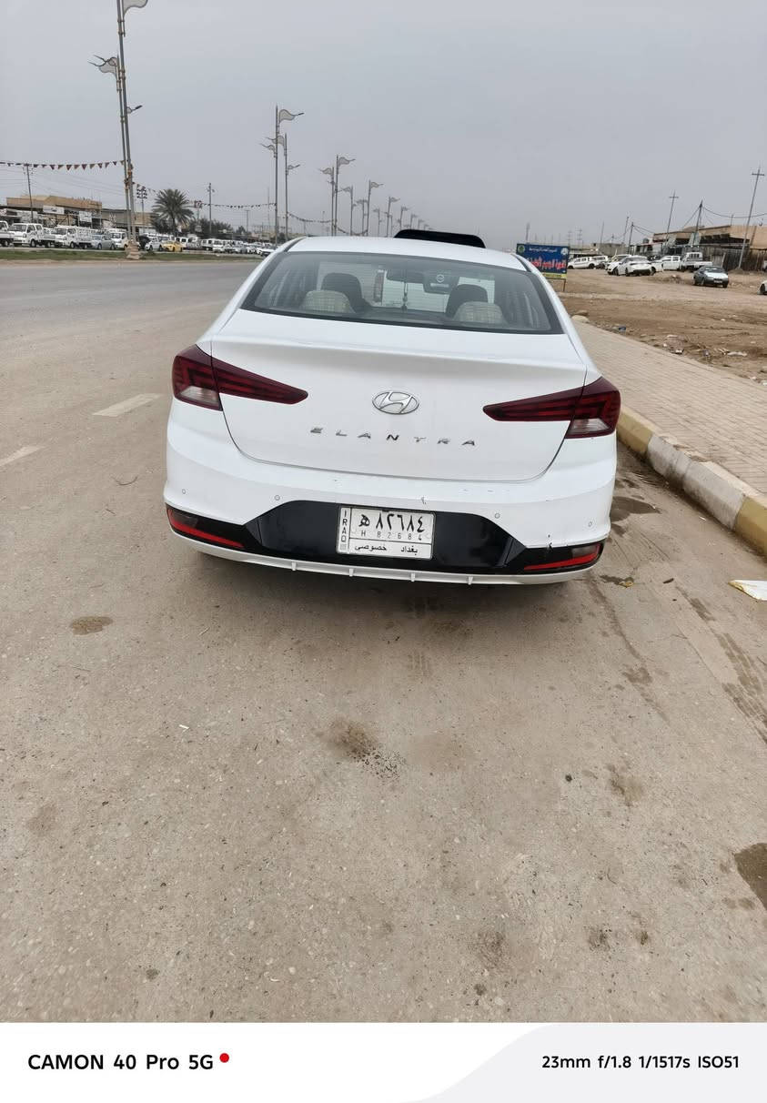 السلام عليكم
النترا موديل 19 فول مواصفات محرك 2000 دوش فتحه بصمه 
مري شفط السياره كفاله عامه من الصبغ والتبديل كير ومحرك كفاله بيها حالوب قليل 
السعر 155 بيها مجال قليل 
***********
