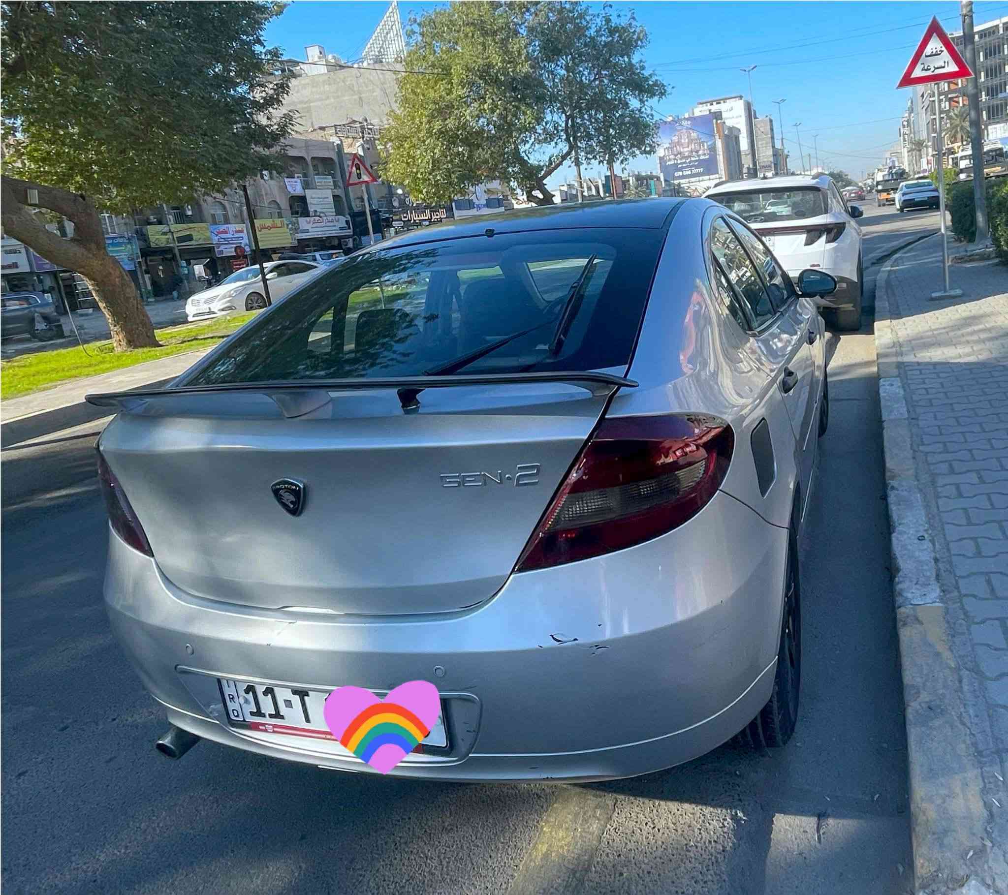 سلام عليكم
للبيع بروتون جين ٢ موديل ١٦. ماشيه ٩٦ رقم بغداد الدولي الجديد غرفتهه جديده تبريد ثلج. دواخل مكينتهه شركه  سياره جاهزه.  شاشه قلابه زنون 
السياره بيهه ربع الجنطه. وبيهه ربع بين الباب والجاملغ صار بيهه طخه   والباب مال الصدر بيهه هم ربع صبغ والصور ماشرلكم. ع صبغ السياره مال بيت. ونضيفه والسياره. شكل رياضي مسويلهه فابلون بنوراما. والي ميعجبه عادي يشيله السعر ٧٣ بيهه مجال المكان بغداد المنصور ***********
