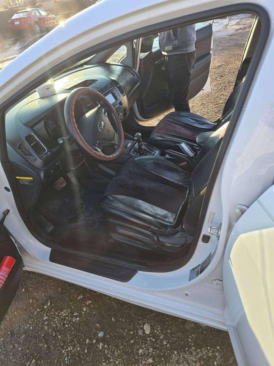 فورتي ١٧ امريكي مكينه ٢٠٠٠ ودش
للبيع رقم بغداد تحويل مباشر
كير مكينه كفاله حدادية بحاله جيده
ضرر خلفي سونار موجود 
مكاني ديالى او بغداد 
***********
