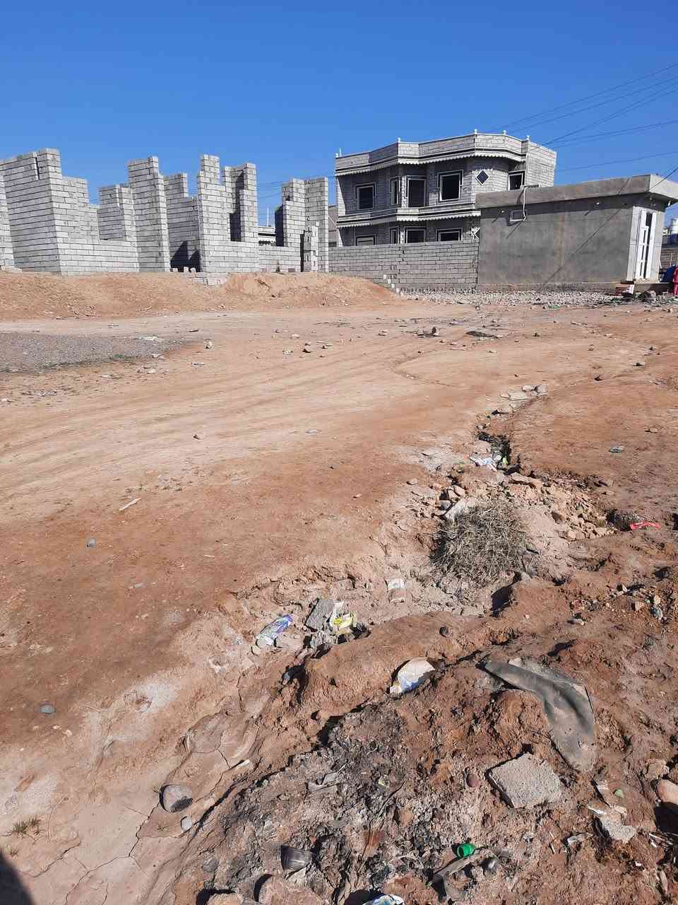 للبيع هيكل المساحه 800متر على شارعين مي وكهرب واصل عليه رقمي *********** بجميله يم طروخ
