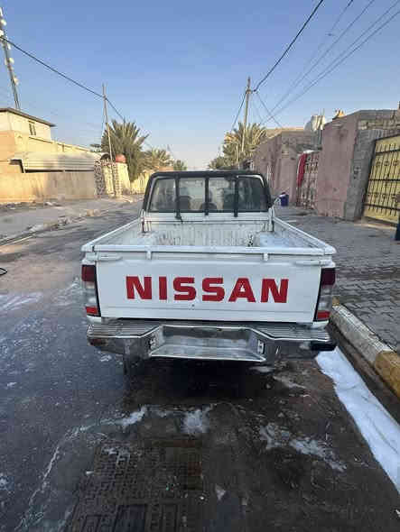 السلام عليكم بيك أب نيسان شبوط مزاد 2003 مكينه ستوه مجفته جديده تخم تاير السياره مصبوغه جماليه شاصي مكفول السعر 45 وبيه مجال قليل للاستفسار اتصل ***********
