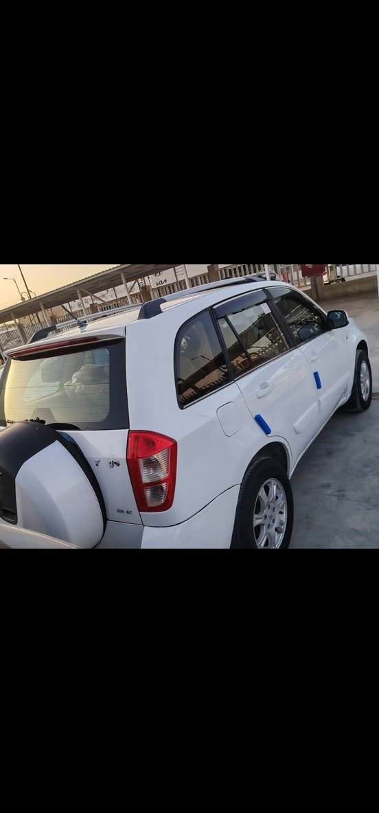 سلام عليكم  تيكو موديل ١٥سياره سياره نضيفه بيهه قطعه صبغ مكينه كير خير من الله رقم واسط سنويه ٢٩   السعر ٦٧ وبيهه مجال مكان السياره كوت مركز المدينه ***********
