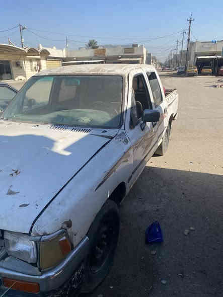 سلام عليكم بيكم. تيوتا مديل90 رقم كربلاء صدامي  مكينه وكير خير من الله  حداديته. سياره. حلوه ونضيفه. داخلها نضيف سعر18 وبيههه مجال *********** راعيههه ما اندله اكفلك سرقه. وعشائر
