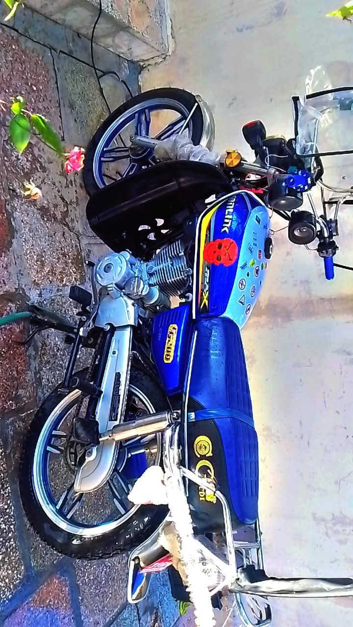 بۆفرۆشتن
ماتۆڕ جۆری نامی پڕۆ 2021  مەکینە 200 مەنەفێستە مەکینەی کەپسە نەکراوەتۆ تۆزێک کاڵ بونەوەی هەیە مەکینەی  ماشاءاللە زۆر بەقوەتە سلوف و کارەبای هەموی ئیشەکات شانسی لای مەکینەکەی تۆزێک لەحیمی هەیە  هەموگیانی ئیشەکات بێ مەسرەفە  هەموگیانی لۆکە کابلێتەری دووڕۆژت خراوەتە سەر بەشەرت ساڵنسای سپۆڕتی لەسەرە تازە بۆی بەستراوە لەسلیمانیم  سعری 420هەزارو مەعامەلەیە  تکایە موشتەری نیت کۆمێتی ناشرینیش مەکە لەگەڵ ڕێزما  .


**إذا كنت صاحب هذا الإعلان وتريد حذفه لأي سبب، رجاءا أرسل رسالة إلى الدعم الفني**