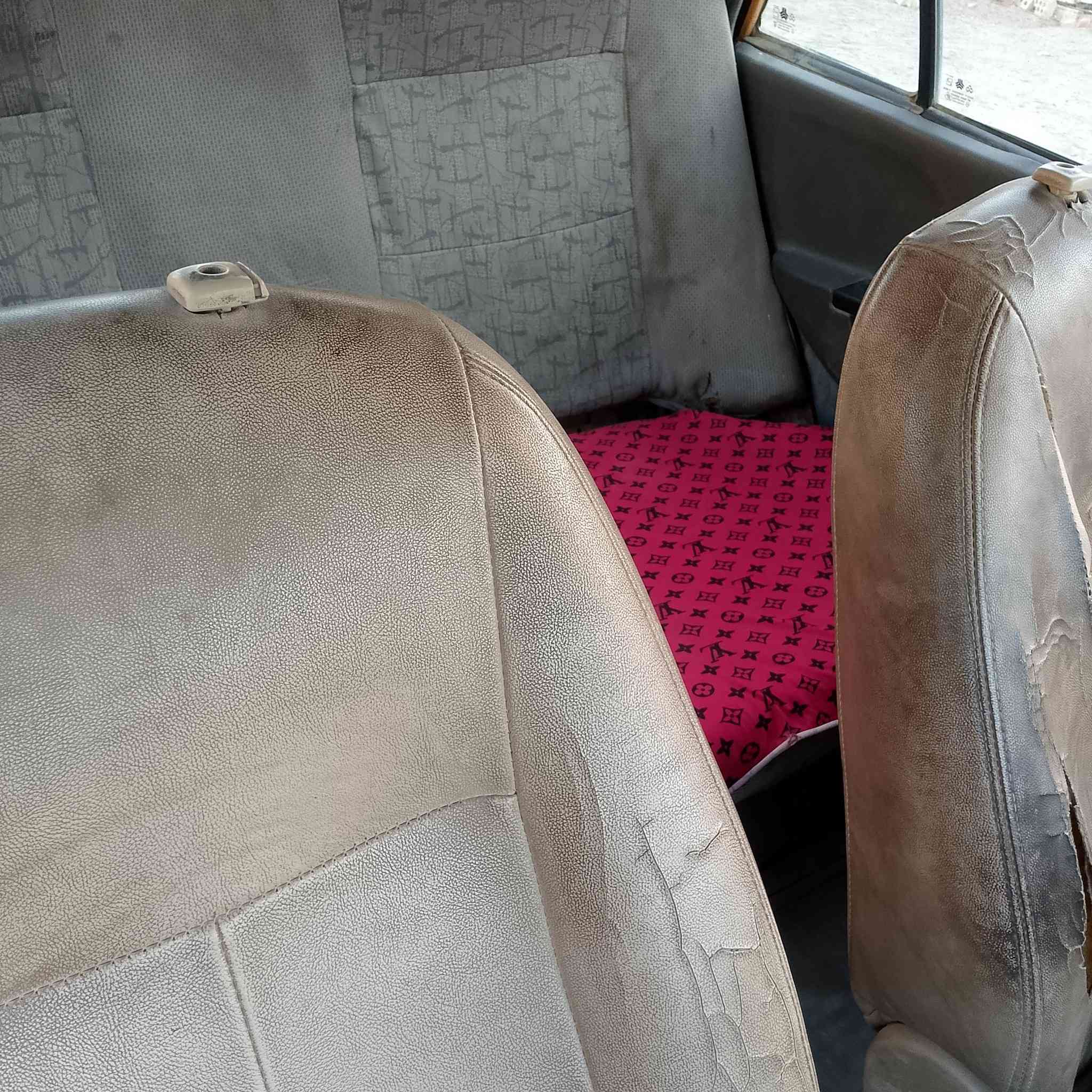 السلام عليكم مكلف بل نشر سابيه بيه شواصي تعبانات سابيه شغاله كبل للشارع رقم نكليزي مكلف بل نشر اكعدك ويه صاحبه السعر 17 عنوان السياره بغداد سبع البور  موديل 11


**إذا كنت صاحب هذا الإعلان وتريد حذفه لأي سبب، رجاءا أرسل رسالة إلى الدعم الفني**