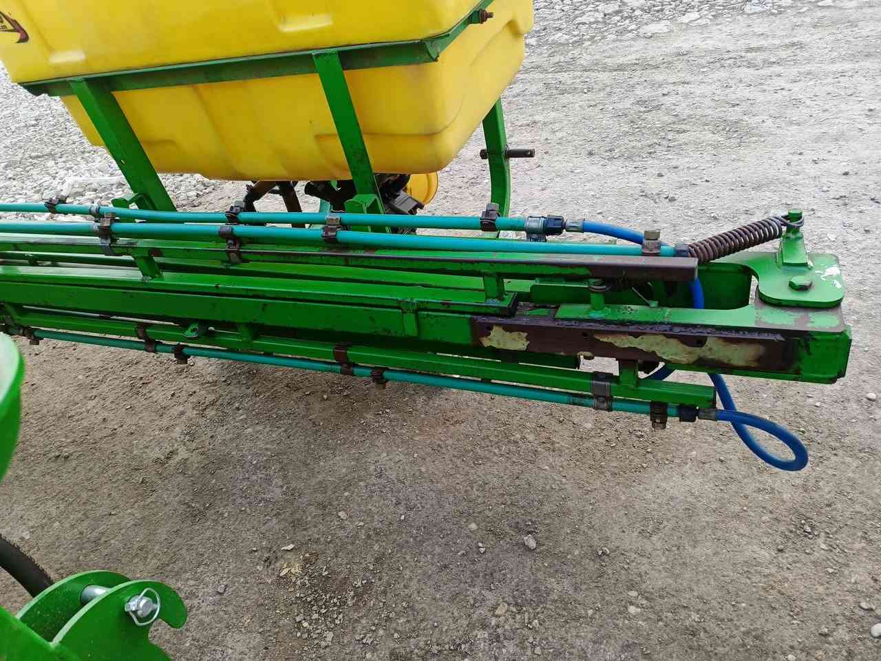 السلام عليكم اكو مرشات جديد اكو مستخدم نظيف سعر معقول حجم ٤٠٠/٦٠٠/٨٠٠حجم ***********
