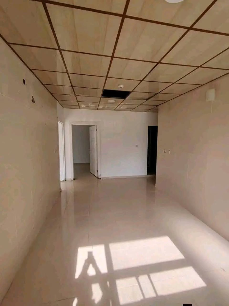 #شقة للبيع في #السليمانية طابق ارضي ***********
مجمع كوباني ستي سعر كلش #رخیص مناسب  
المساحة 110 متر مقابل #حديقه
يتكون / استقبال . مطبخ ومساعد . غرفتين نوم . وصحيات حدیقە کبیر  .

للمعلومات اكثر اتصل أو راسلنا واتساب ***********
