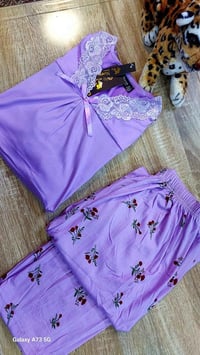 فانيلا نص ردن • قياس L/XL • توصيل