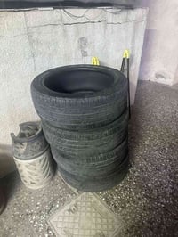 للبيع تايرات حجم 245/45/20 السعر 75 الف دينار  07718376234