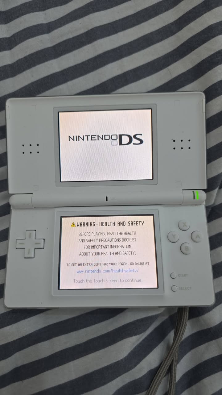 للبيع مكاني أربيل ب٦٥٠٠٠🔒 مع شاحن و فلاشكارت و قلم مو عندي توصيل


**إذا كنت صاحب هذا الإعلان وتريد حذفه لأي سبب، رجاءا أرسل رسالة إلى الدعم الفني**