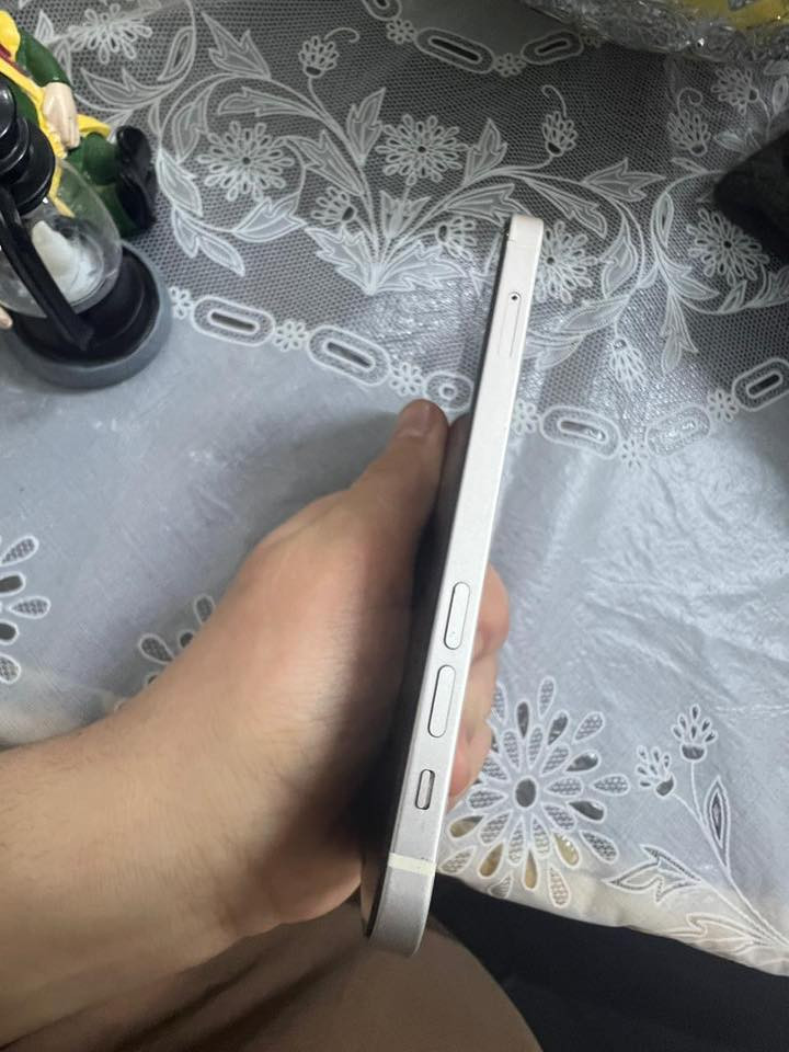 اقره المنشور زين ايفون 12 عادي 128 كيكه دبل سيمكرت مو تك انتبه * امبدل بطاريه نوعيا زينا كامره وصخا الخلفيه يرادلها تنضيف شاشه امبدلا اصليه حيل حيل حيل ٣ اختيارات بوبجي شغل 60 فريم بدون تكطيع بدرن كلشي  ضهر مفطور اموضح بل صوره انطيك ويا كفراته + الشاحنه مالته ال اصليه ويا الكيبل الصلي مالا الكرتون لل استفسار —- ***********
