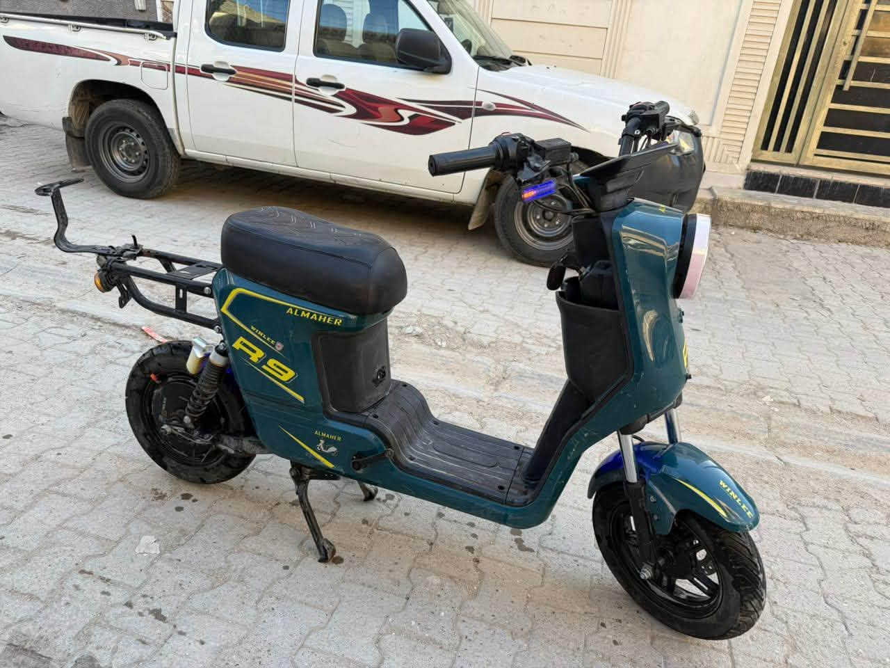 سلام عليكم دراجة شحن نوعية R9 أربع سرعات مديل 24 مواصفاتها معروفة للبيع السعر300 الف. مكان بغداد وبي مجال للشراي التواصل واتساب او رقم
***********
