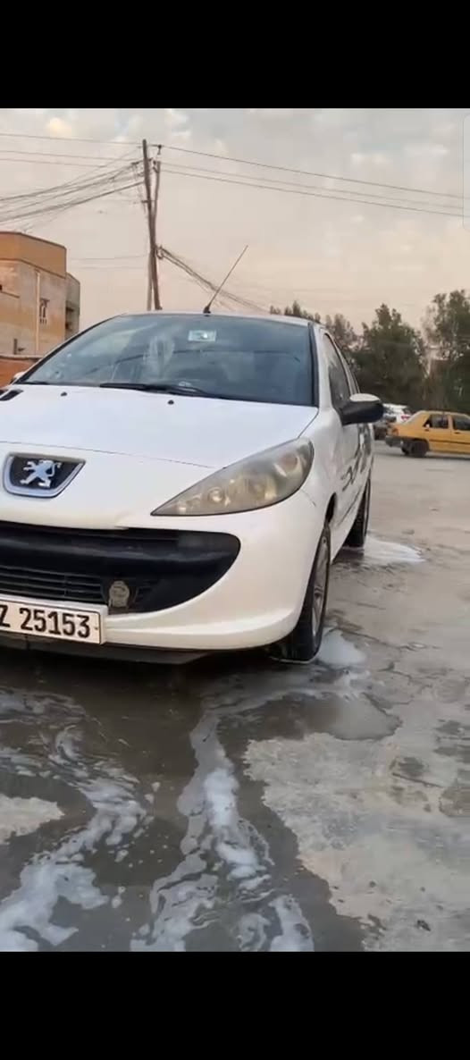 السلام عليكم 
بيجو 206
كفاله عامه
ماشيه 184
مديل 2012
رقم الهاتف
السعر 54 وبيها مجال 
***********او***********اتصل واني خادم
