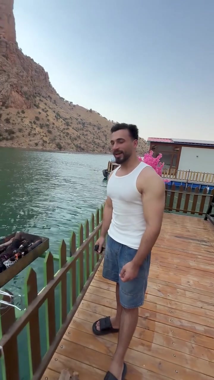دع القيادة لنا واستمتع بالرحلة

اني محمد ابو سيارة من داخل السليمانية 
تأجرني نفتر مصيف. نشتغول بنظام خصوصي.🚗🚐
رقمي ***********
