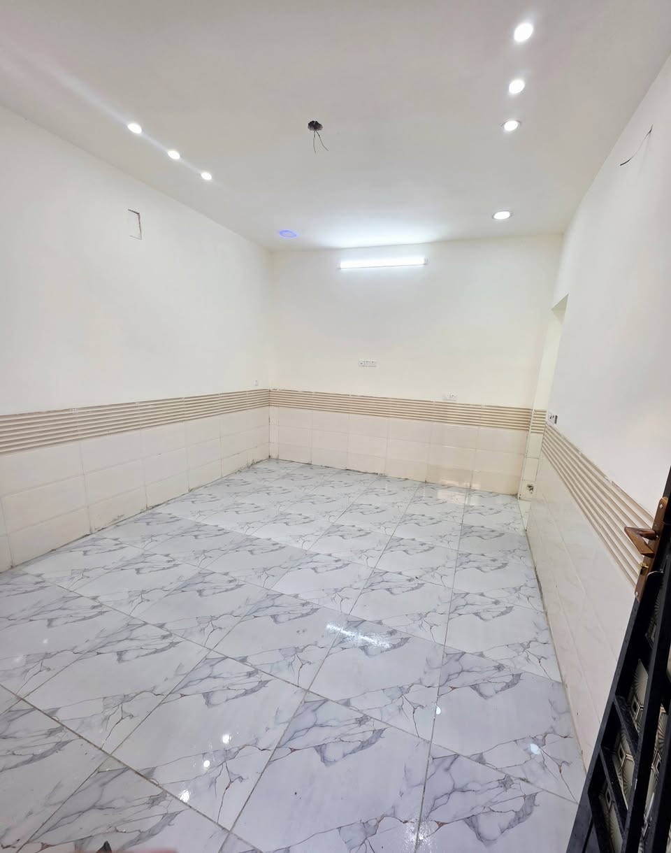 للبيع دار  سكني للبيع بناء جديد حي الوحدة   قرب السوق قرب الشارع  مكتبة البيان العام  للإستفسار  خاص او وتساب  ***********
