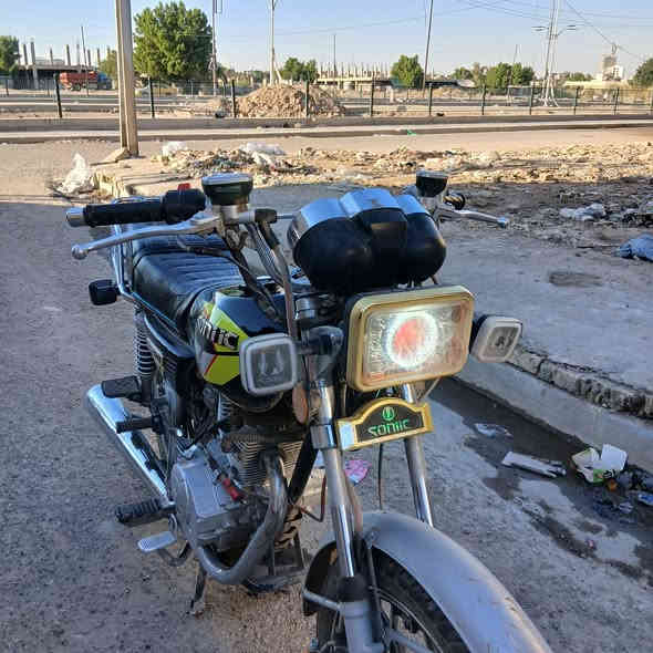 السلام عليكم سيفان 2025 اوراق كامله صارلها اقل الشهر من طالعه من الوكيل اول تبديله دهن الها 5كير صالنصا ام الصوت مكفوله من كلشي السعر 700 وبيها مجال ***********
