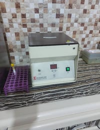 للبيع اجهزه مختبريه نظيفه بأسعار مناسبه  للاستفسار: [07729384925