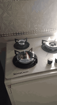 طباخ للبيع ب 125 وبيه مجال
***********
