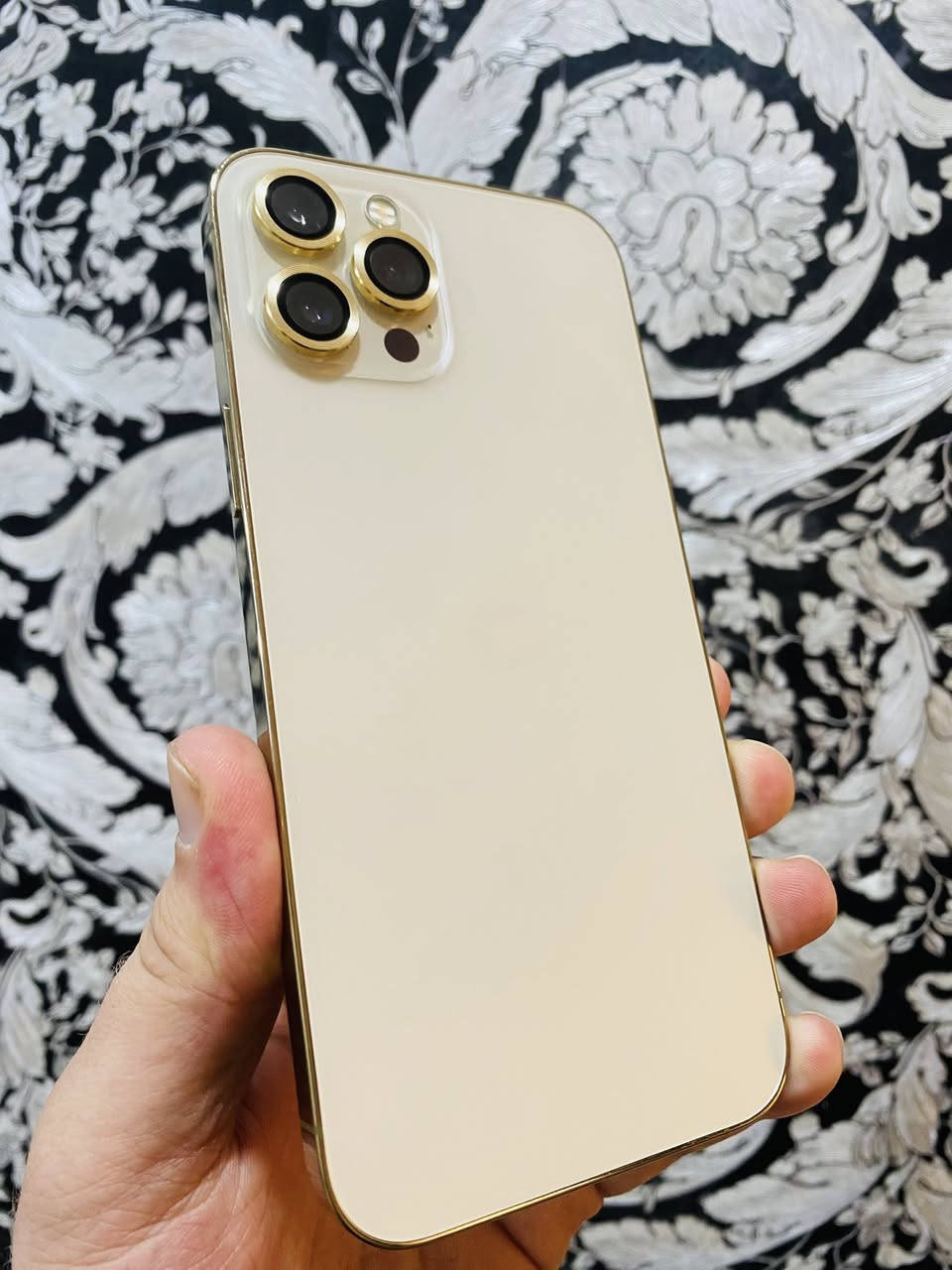 ايفون 12 برو ماكس نسخة الشرق الاوسط
ذاكرة 256

البطارية 79

سعر 375 سعر نهائي اتصال *********** خاص مغلق
