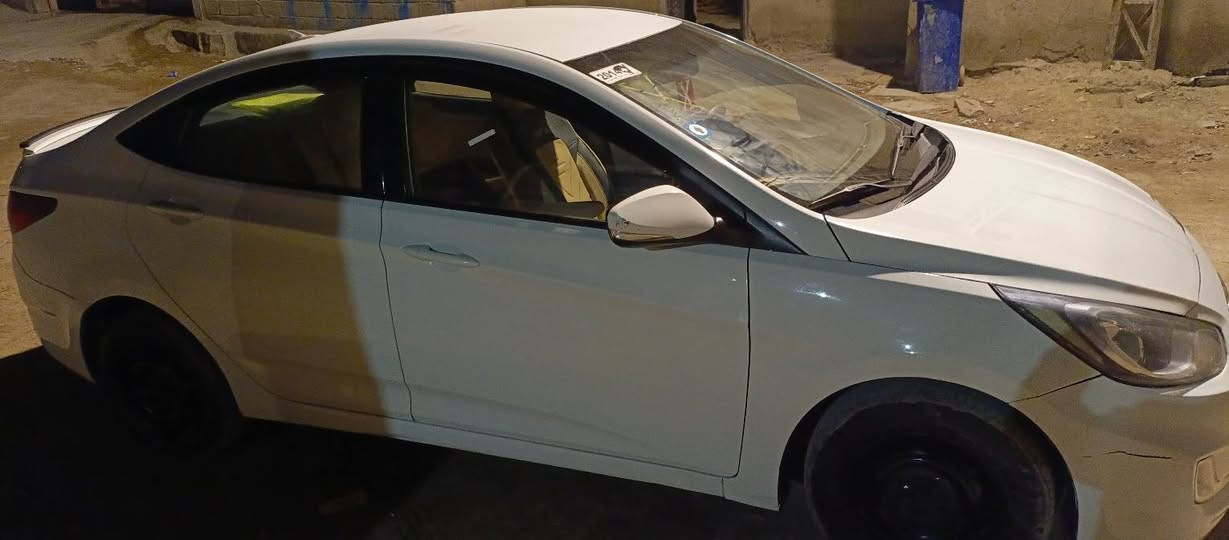 اكسنت موديل 2014
كفاله كير محرك حداديه بس البدي بي شويه ملاحظات مابيها ضرفه سعر88 مكاني بصره سنويه مخلصه ***********
