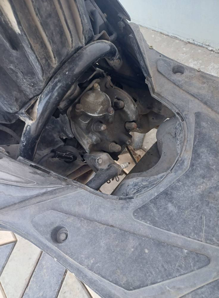 سلام عليكم شباب عندي ها الدراجه كامكو 140
سرعتها و محتاج اريد ابيعها دراجه حلوه ونظيفة 💫*********** هاذه رقمي تواصل عل واتساب و السعر ب250 وبيها مجال شي قليل
