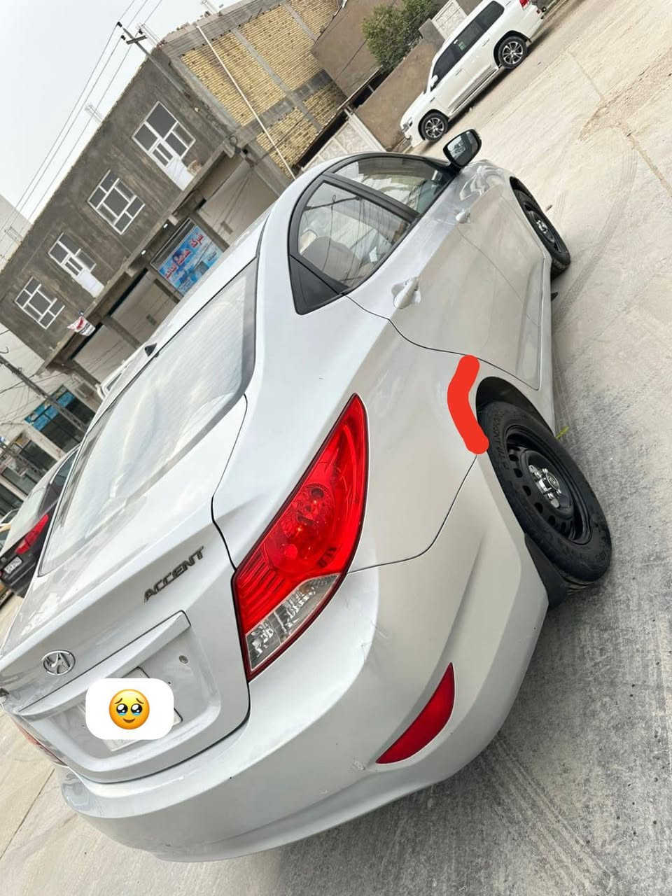 السلام عليكم
اكسنت موديل 2013 خليجي دوش مكينه 1600 قطرتين المرغوبه ، رقم ذي قار بأسمي تحويل مباشر ، 
______ بيها رش ثلاث قطع فقط الي مأشر عليهن  بدون ضربه السياره مكفوله من الضربه ، كير ومكينه كفاله ، حداديه هستونه مبدلها جديده ، تبريد ثلج ❄️، يوجد سونار 
 ______ السياره حيل نضيفه / مكاني ديوانيه مركز 
_______ السعر 83 وبيها مجال 
***********
