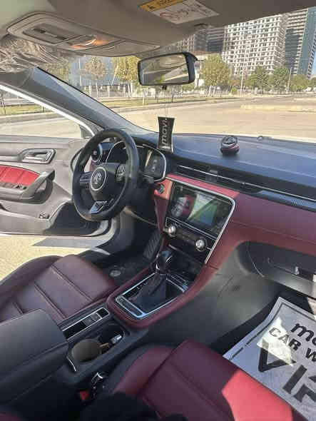 MG6 trophy  2022 
السياره تحت ضمان الشركه
 كليييين
رقم دهوك
 مكينة ١٥٠٠ تيربو
سلايد روف
كامرة خلفيه
حساسات 
زنون كامل
تبريد قطعتين
كشنات كهرباء جلد
حساس اطارات
كشافات
تحكمات كاملة
بصمة 
ويل ١٨  تايرات 
السيارة ماشية ١٥ الف كيلو متر فقط
بدون حادث

السعر 13,200$ وبيها مجال بسيط
***********
مكان السياره : دهوك
