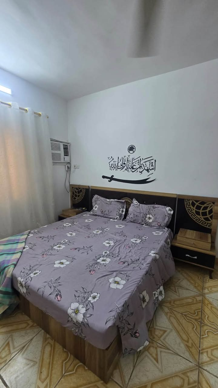 السلام عليكم 
غرفة نوم بسعر 450 وبيها مجال 
سرير اطفال بسعر 70 الف وبي مجال 

للاستفسار اكثر الواتساب 
***********
