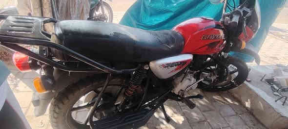 بوكسر ٢١ للبيع دراجه حلوه استخدام شخصي عل كد روحه ورجعه ممشتغل بيه محركه نفتح عل ايد شركه فقط رنكات كلشي شغال بدراجه مرقمه رقم بابل تحويل ثاني يوم مكان دراجه شارع فلسطين ***********اتصل سعر الدراجه مليونين و١٠٠ بيه مجال بسيط
