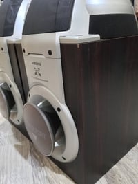 سماعات سامسونج • خشب • صوت قوي