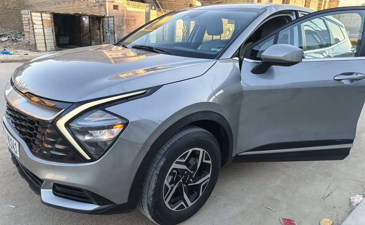 موديل2024 مكفولة من الصبغ والتبديل والحار 
ماشيه 26 ميل حاليا 
رقم ذي قار بأسمي (كتاب شهداء)
السعر 195
كل التفاصيل موجودة بالمنشور مع صورة الحادث 
واتساب ***********
